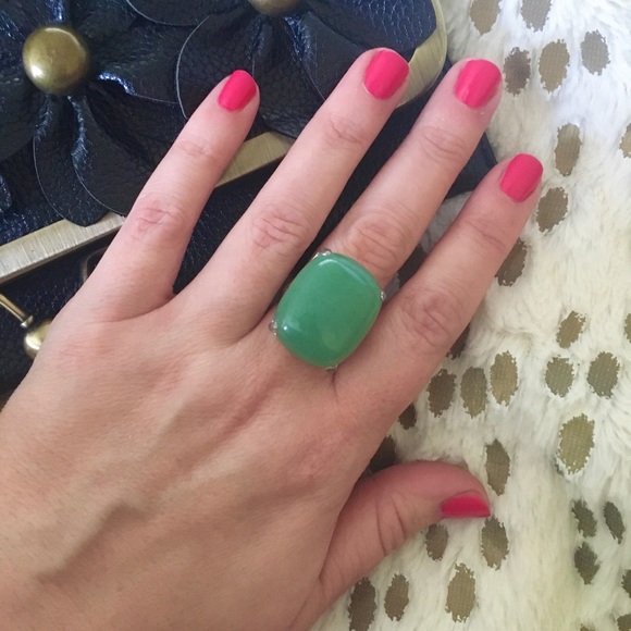 Green Jade Stone Ring Sterling Silver - Picture 3 of 3